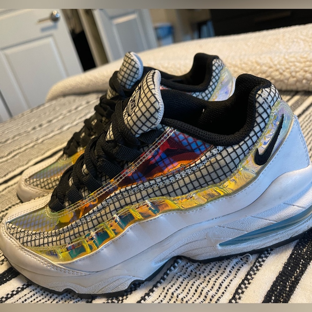 Nike Air Max Sneakers - Picture 3 of 6
